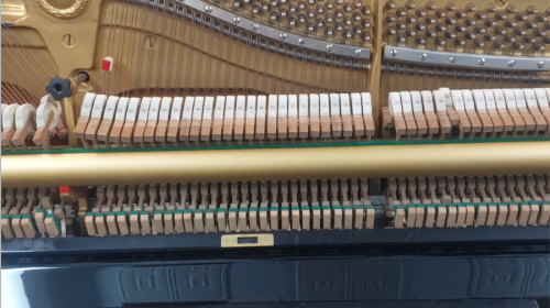 Lên dây và canh chỉnh đàn piano tại Quận 3