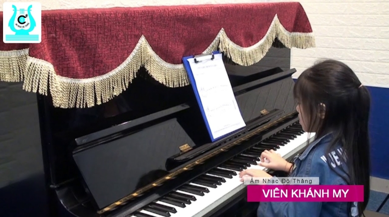 UPSTAIRS DOWNSTAIRS - Viên Khánh My