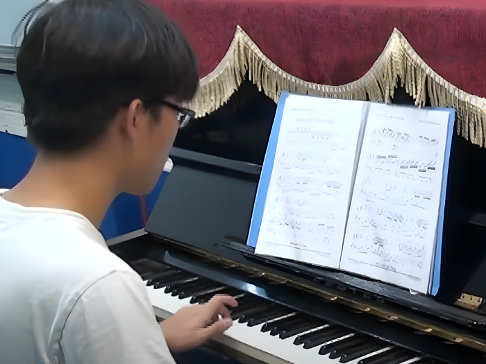Lợi ích khi học đàn Piano tại Thảo Điền Quận 2 tại âm nhạc đô thăng