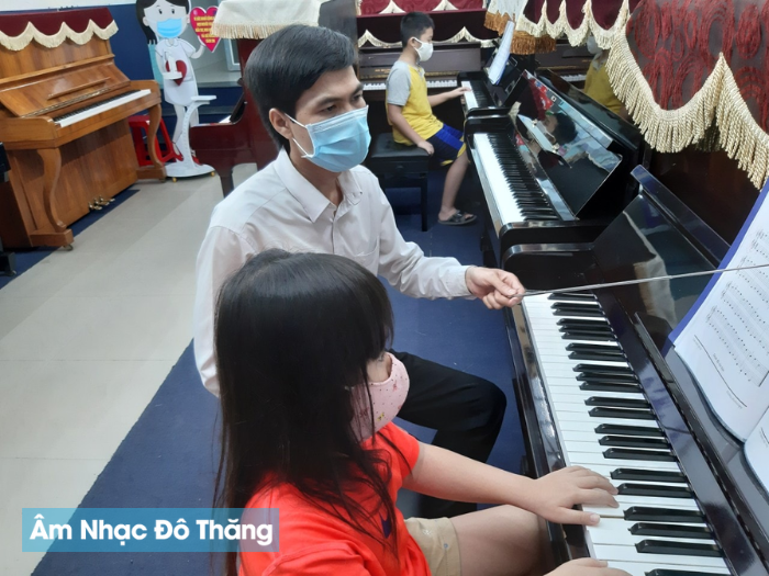 Lợi ích của việc học đàn Piano tại Thảo Điền tại âm nhạc đô thăng
